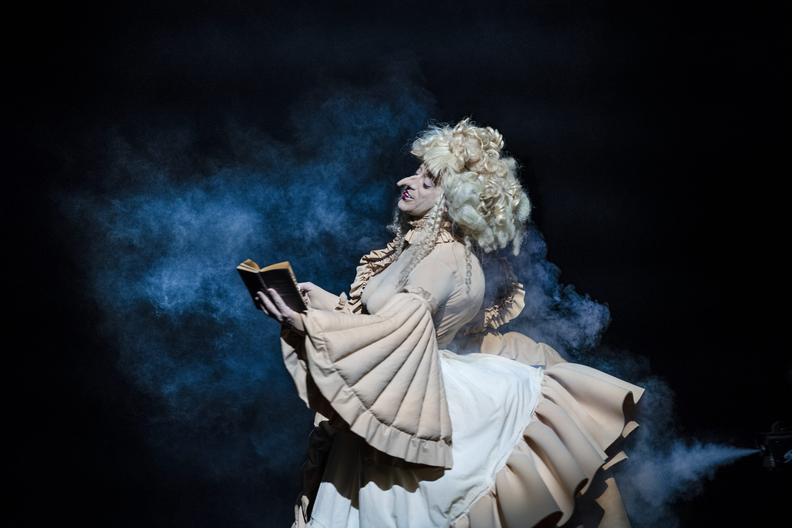 01-elenit_cr_julian_mommert_2676_1