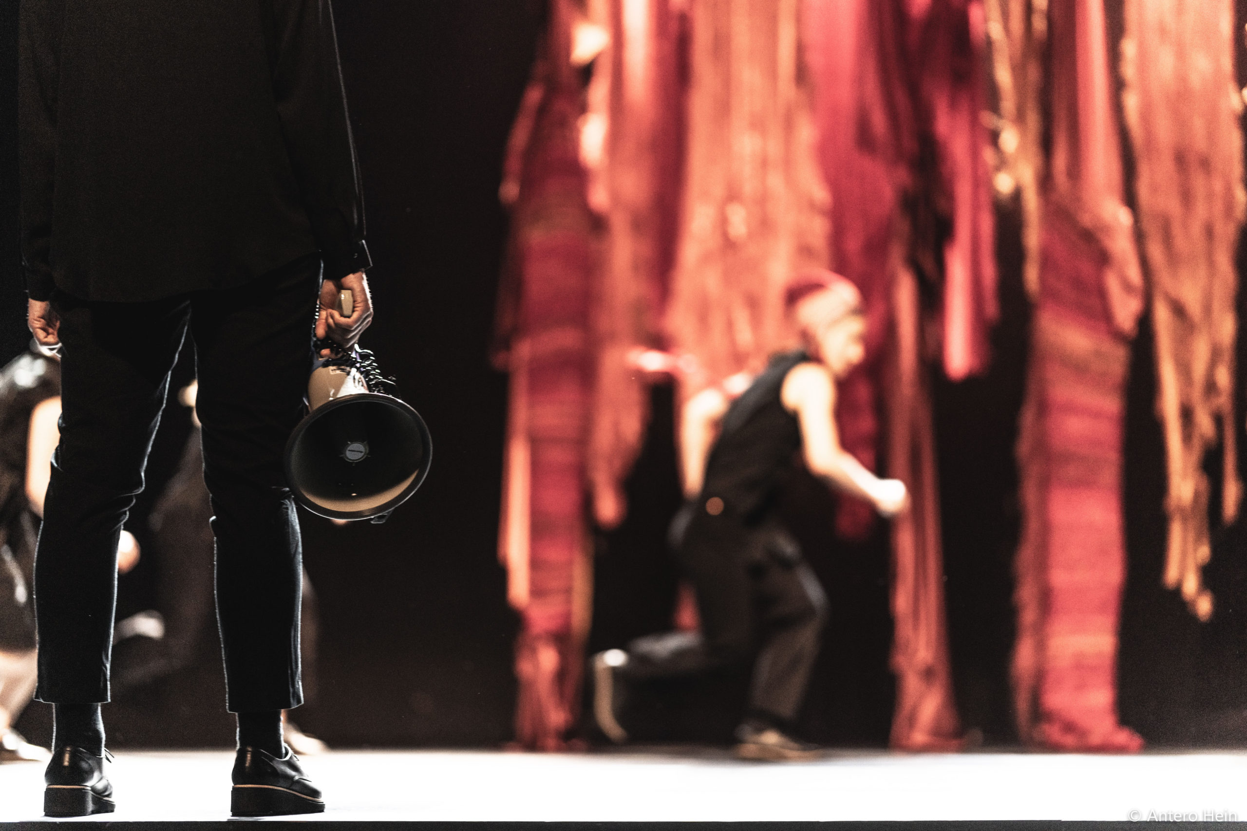 03_the-answer-is-land-10-photo-antero-hein_1